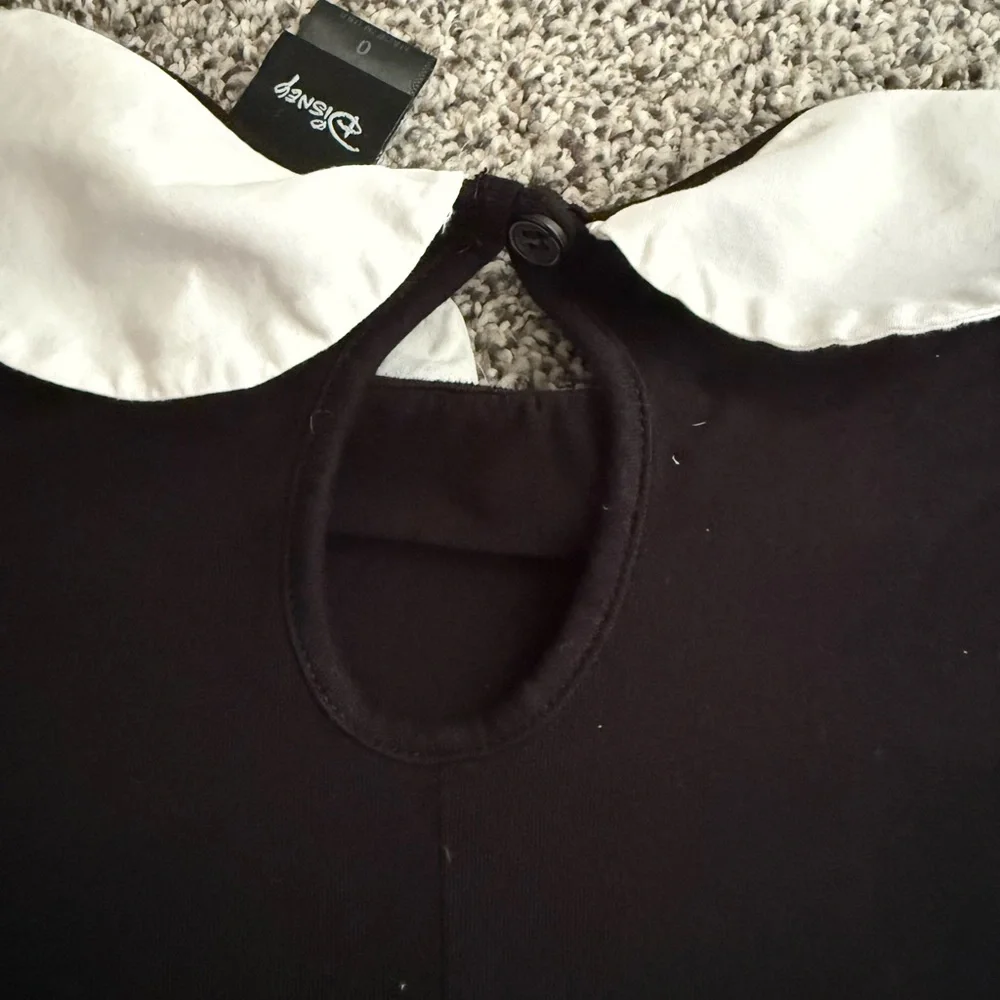 Disney Minnie Mouse Key-hole Back Peter Pan Collared Blouse